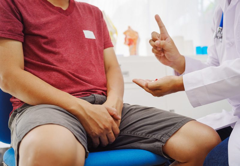 Urologist-discussing-options-with-a-patient